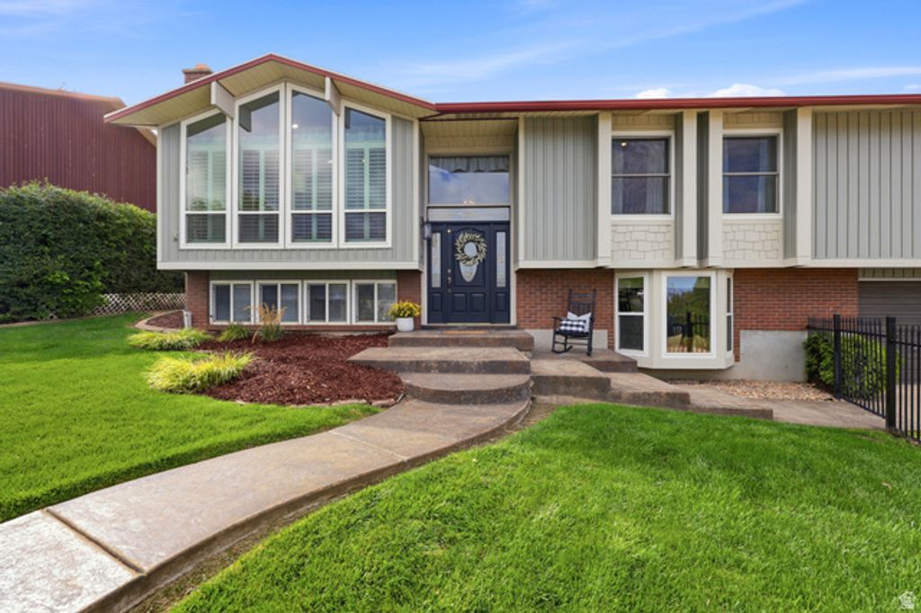 107 W 2050 S, Bountiful, UT 84010 — photo 2