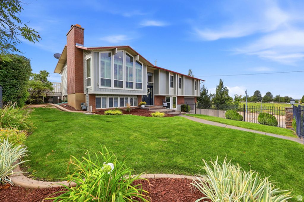 107 W 2050 S, Bountiful, UT 84010 — photo 3