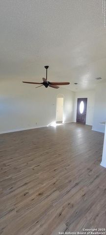 7423 Longing, San Antonio, TX 78244