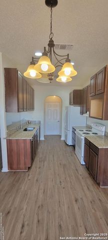 7423 Longing, San Antonio, TX 78244