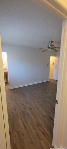 7423 Longing, San Antonio, TX 78244