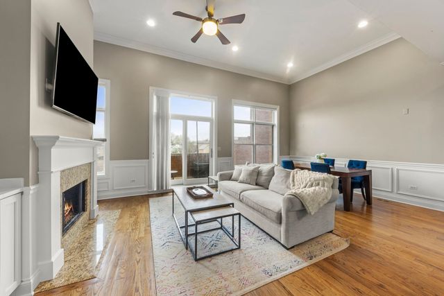 1130 W Diversey Parkway 4W, Chicago, IL 60614