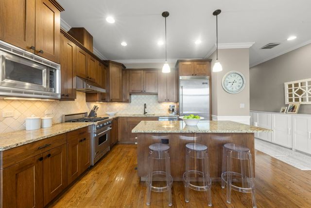 1130 W Diversey Parkway 4W, Chicago, IL 60614