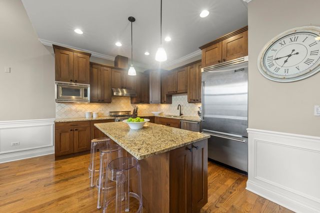 1130 W Diversey Parkway 4W, Chicago, IL 60614