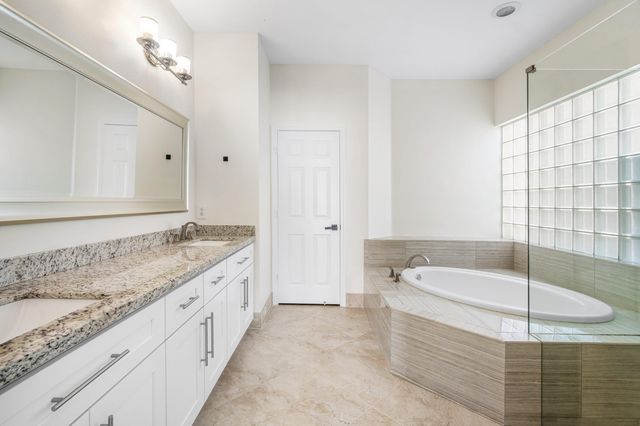 10889 Tamoron Lane, Boca Raton, FL 33498