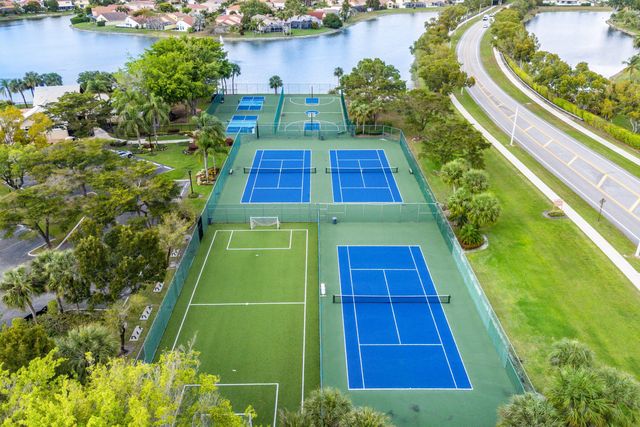 10889 Tamoron Lane, Boca Raton, FL 33498