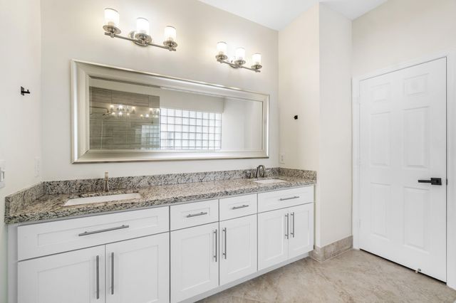 10889 Tamoron Lane, Boca Raton, FL 33498