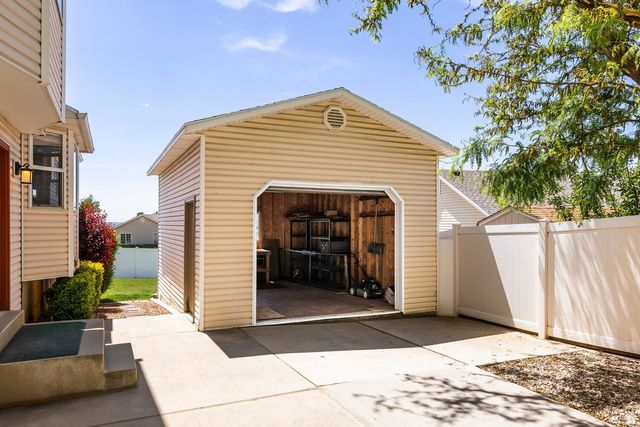 2681 N 750 E, North Ogden, UT 84414