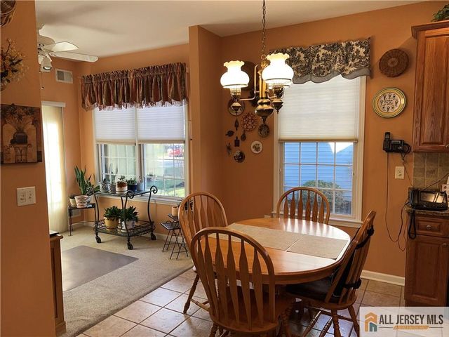 18 Bayard Road, Franklin, NJ 08873