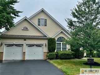 18 Bayard Road, Franklin, NJ 08873