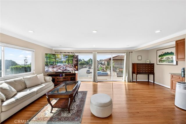 1516 W 5th Street, San Pedro, CA 90732