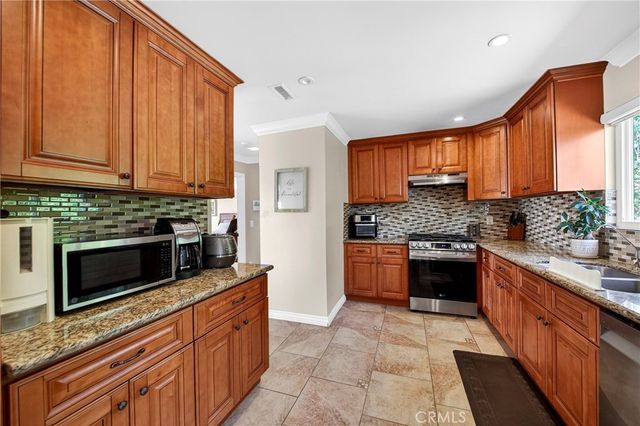 1516 W 5th Street, San Pedro, CA 90732