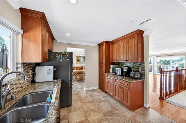 1516 W 5th Street, San Pedro, CA 90732