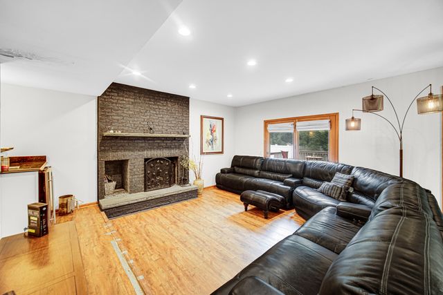 3423 Grandmore Avenue, Gurnee, IL 60031