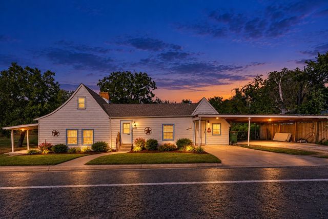 400 S 3rd Street, Grandview, TX 76050