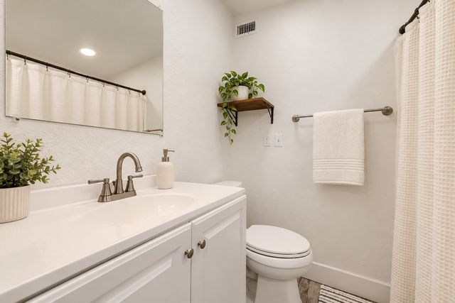 400 S 3rd Street, Grandview, TX 76050