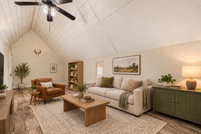 400 S 3rd Street, Grandview, TX 76050