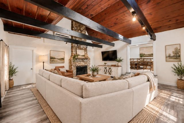 400 S 3rd Street, Grandview, TX 76050