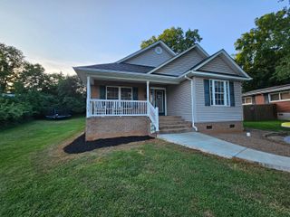 713 Hugh AVE, Roanoke, VA 24019