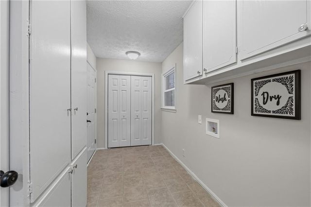 2042 Lake Lucerne Drive SW, Lilburn, GA 30047