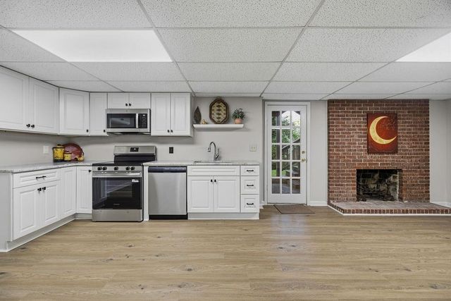 2042 Lake Lucerne Drive SW, Lilburn, GA 30047