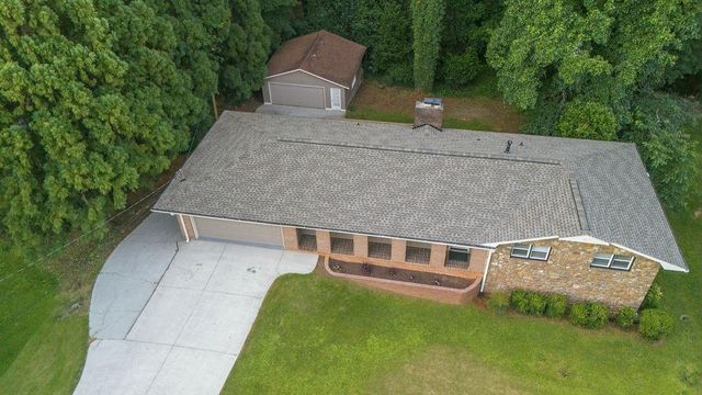 2042 Lake Lucerne Drive SW, Lilburn, GA 30047