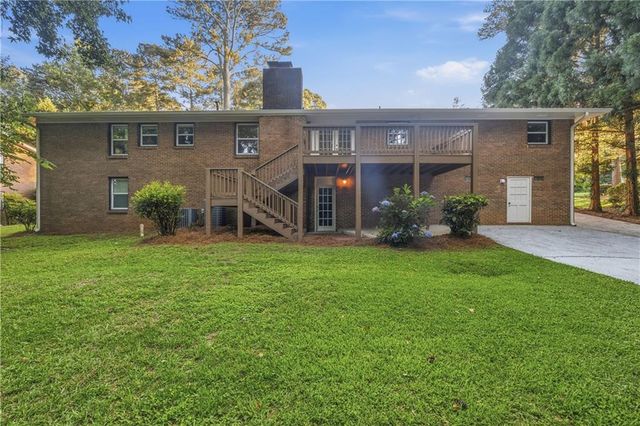 2042 Lake Lucerne Drive SW, Lilburn, GA 30047