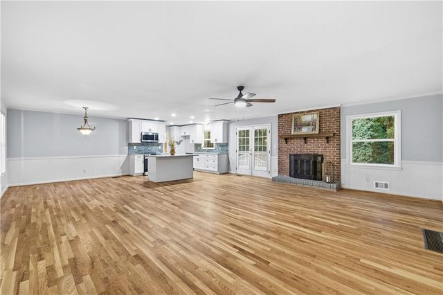 2042 Lake Lucerne Drive SW, Lilburn, GA 30047