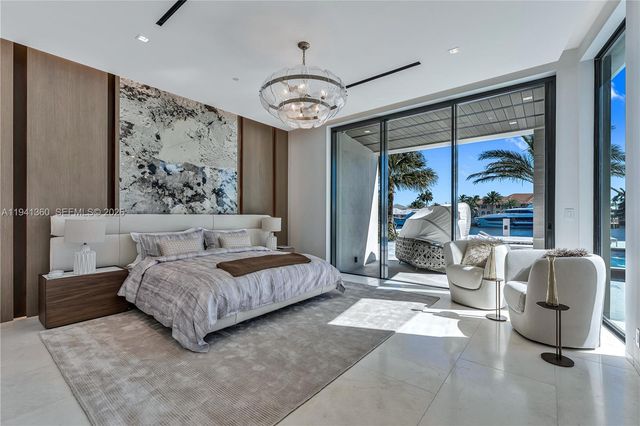 725 Middle River Dr, Fort Lauderdale, FL 33304