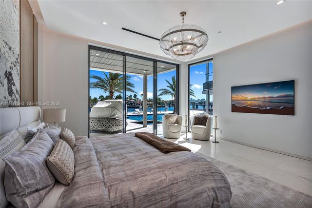 725 Middle River Dr, Fort Lauderdale, FL 33304