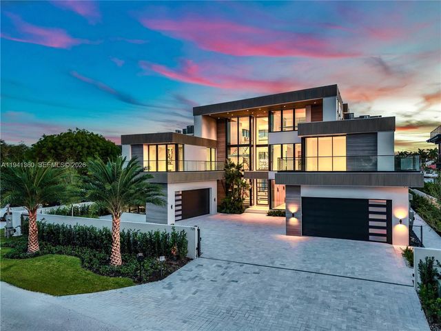 725 Middle River Dr, Fort Lauderdale, FL 33304