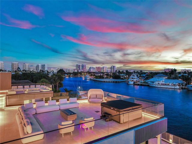 725 Middle River Dr, Fort Lauderdale, FL 33304