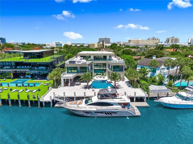 725 Middle River Dr, Fort Lauderdale, FL 33304
