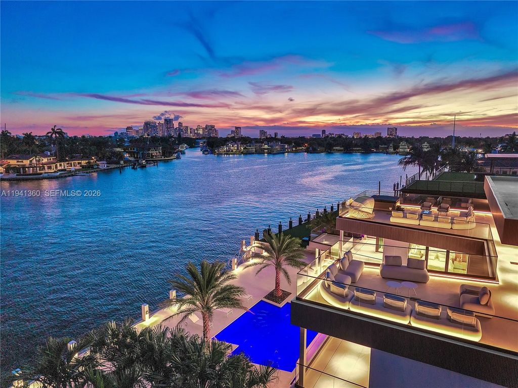 725 Middle River Dr, Fort Lauderdale, FL 33304