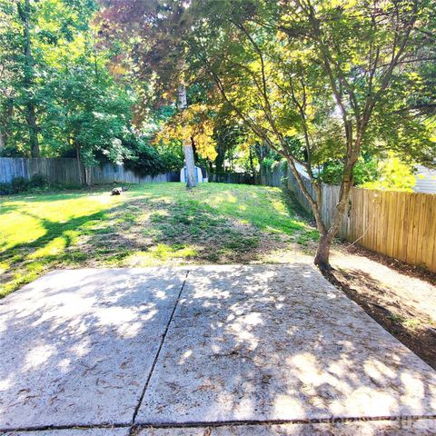 6041 Acadian Woods Drive, Charlotte, NC 28227