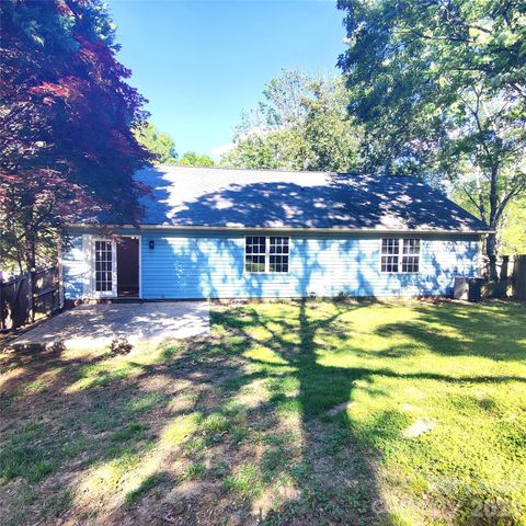 6041 Acadian Woods Drive, Charlotte, NC 28227