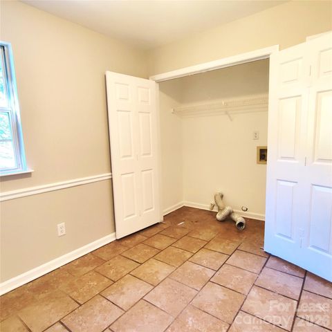 6041 Acadian Woods Drive, Charlotte, NC 28227