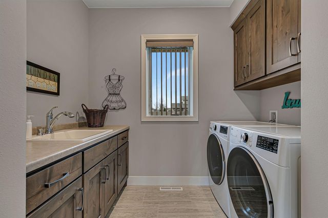 1505 20th Avenue S, Sartell, MN 56377