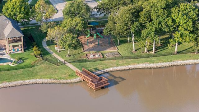 3811 Lakeridge Canyon Drive, Sugar Land, TX 77498