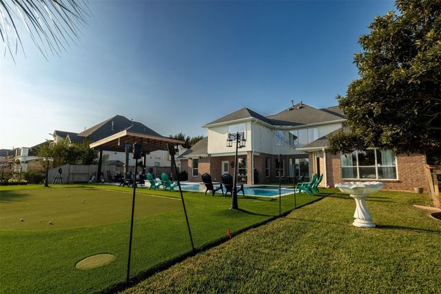 3811 Lakeridge Canyon Drive, Sugar Land, TX 77498