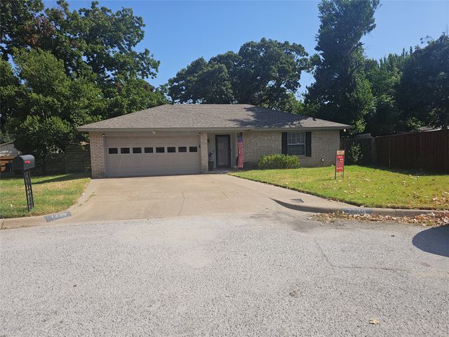7239 Muse Court, Fort Worth, TX 76112
