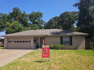 7239 Muse Court, Fort Worth, TX 76112