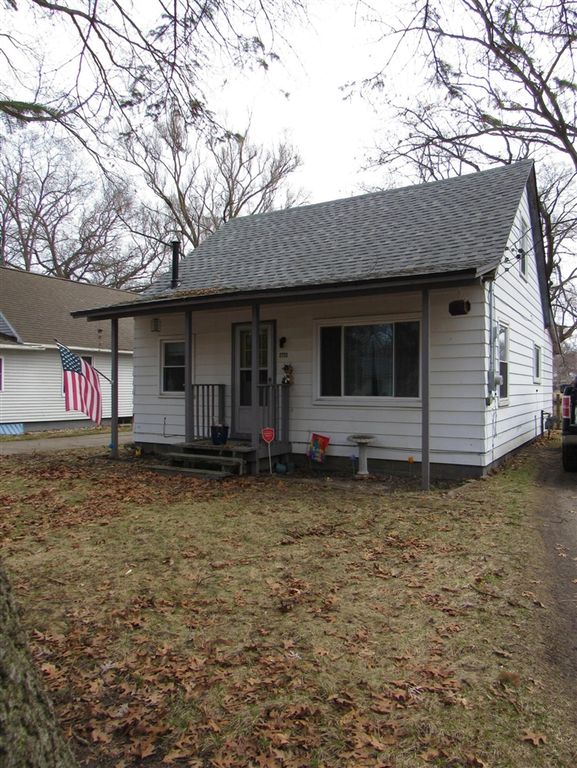 2720 Worden Street, Norton Shores, MI 49444