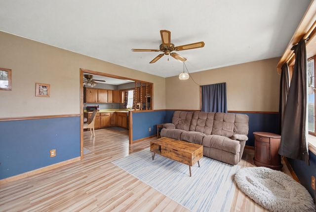 2008 E 6th Street, Sterling, IL 61081