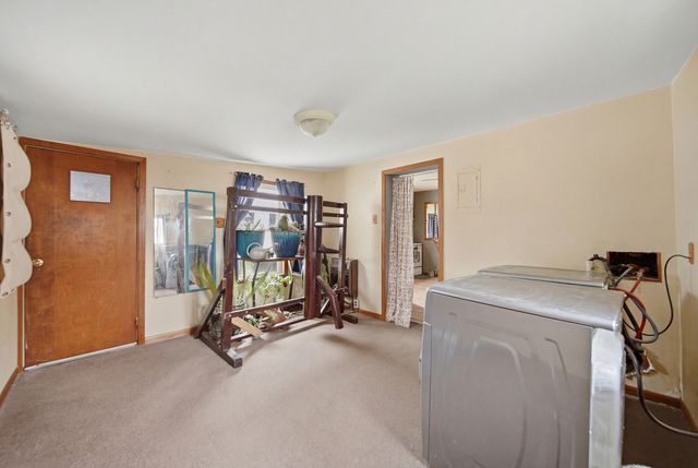 2008 E 6th Street, Sterling, IL 61081