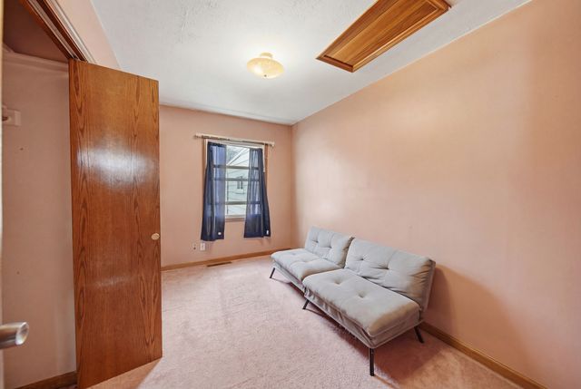 2008 E 6th Street, Sterling, IL 61081