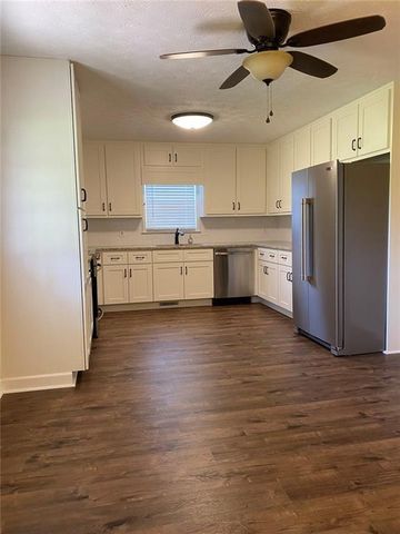 420 Atlanta Highway, Loganville, GA 30052