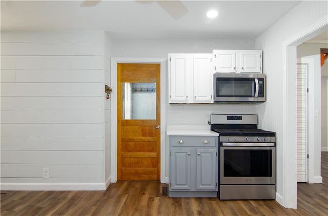 911 Turner Road, Pittsburg, KS 66762