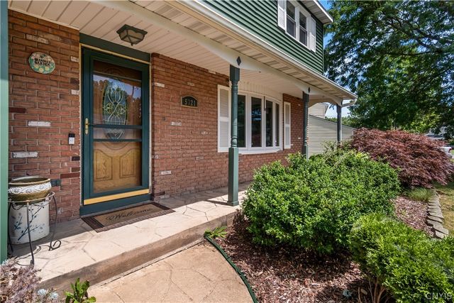 5321 Amalfi Drive, Clay, NY 13041