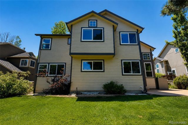 355 Peregrine Circle, Broomfield, CO 80020
